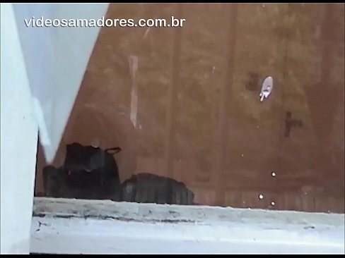 ❤️ Home cachondo mirando á súa moza con outro mozo, gravando un vídeo de carallo sen molestar á parella ❌  Sexo en % gl.banglablog.top %